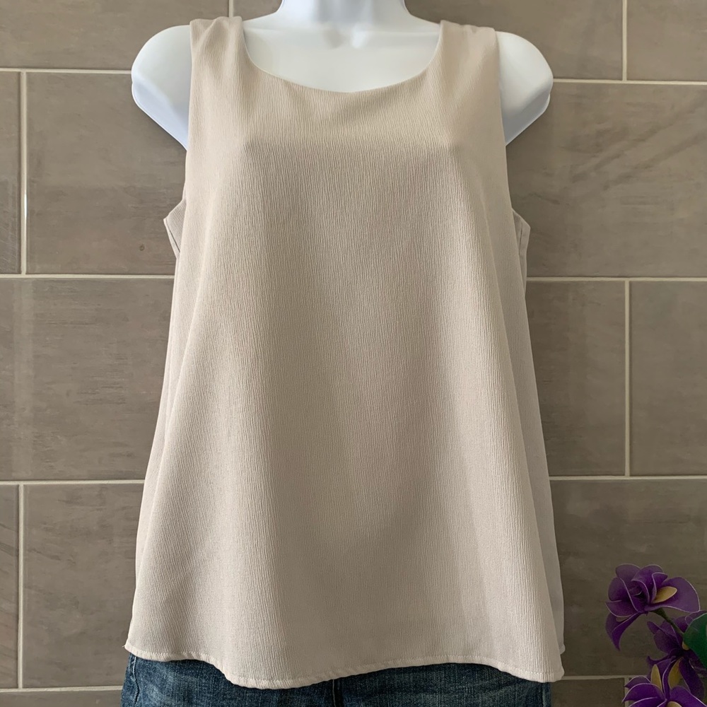 August 1 Eight  Sleeveless Blouse size S
